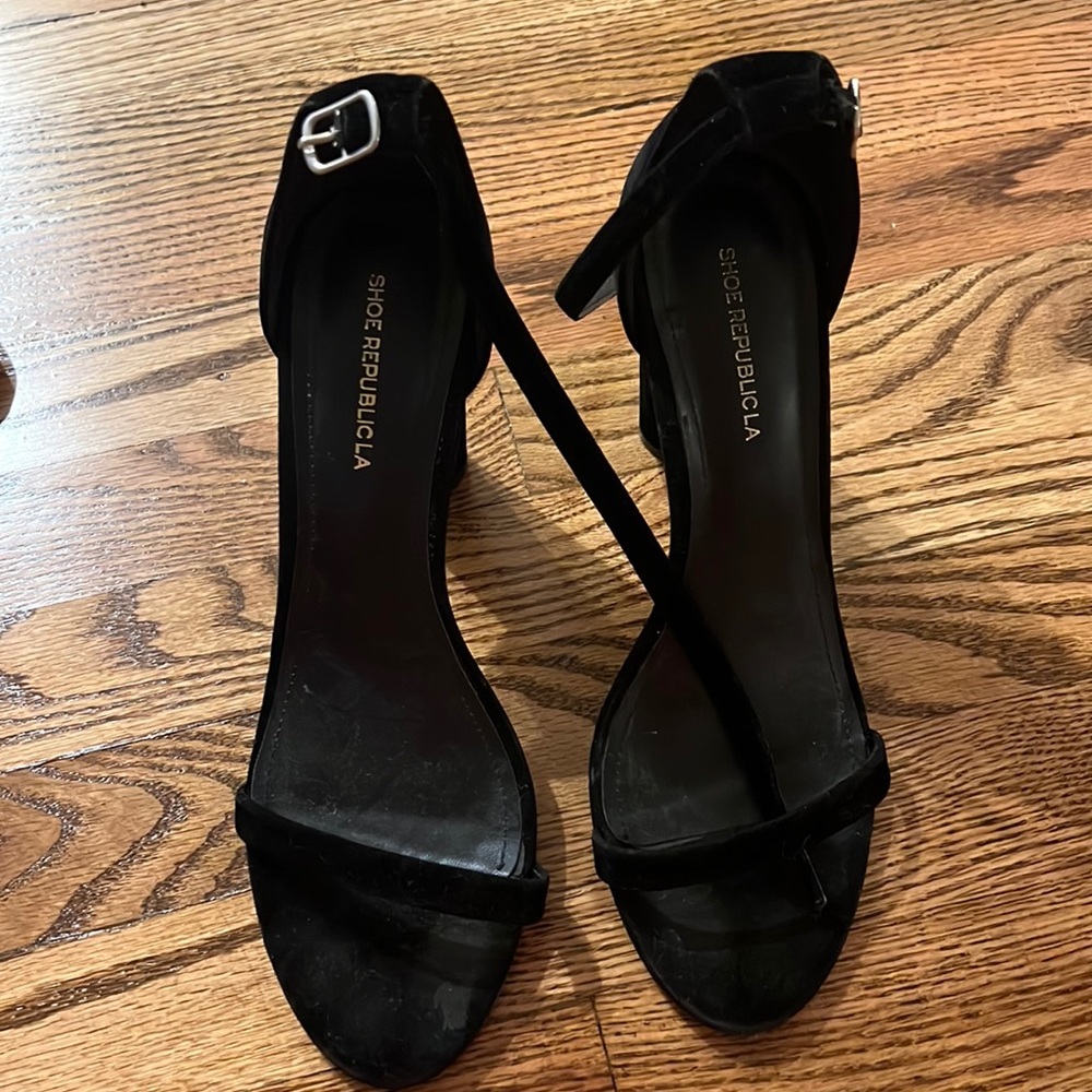 velvet black block heel, women’s size 10, shoe republica